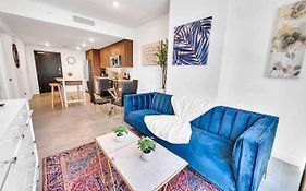 Charming Apt In The Heart Of Downtown With Free Parking